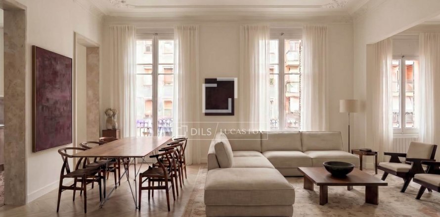 4 bedrooms apartment for sale in Barcelona, Catalonia, Spain № 8529