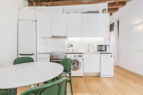 Apartamento de 2 dormitorios en venta en Barcelona, Cataluña, Spain № 8532 - foto 10