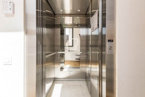 Apartamento de 2 dormitorios en venta en Barcelona, Cataluña, Spain № 8532 - foto 30