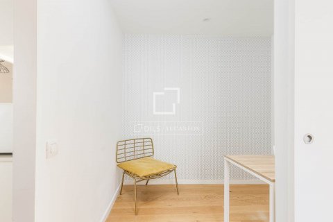 Apartamento de 2 dormitorios en venta en Barcelona, Cataluña, Spain № 8532 - foto 18