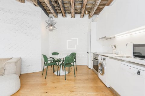 Apartamento de 2 dormitorios en venta en Barcelona, Cataluña, Spain № 8532 - foto 13