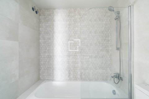 3 bedrooms apartment for sale in Barcelona, Catalonia, Spain № 8536 - photo 24