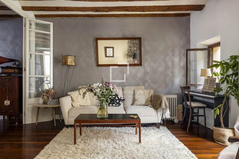 Купить квартиру в Барселона, Испания с 3 спальни, 118м², № 8533 - фото 2