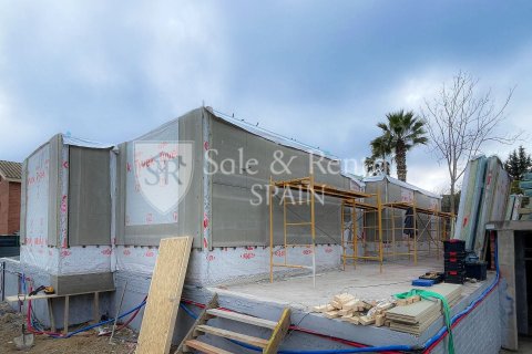 Сasa de 3 dormitorios en venta en Lloret de Mar, Gerona, Cataluña, Spain № 6665 - foto 12