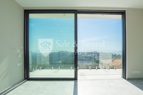 Сasa de 3 dormitorios en venta en Lloret de Mar, Gerona, Cataluña, Spain № 6666 - foto 29