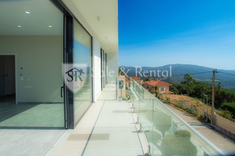 Сasa de 3 dormitorios en venta en Lloret de Mar, Gerona, Cataluña, Spain № 6666 - foto 25