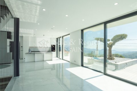 Сasa de 3 dormitorios en venta en Lloret de Mar, Gerona, Cataluña, Spain № 6666 - foto 7
