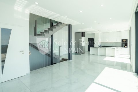 Сasa de 3 dormitorios en venta en Lloret de Mar, Gerona, Cataluña, Spain № 6666 - foto 3
