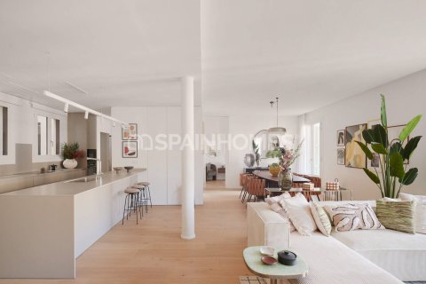 Ático de 3 dormitorios en venta en Barcelona, Cataluña, Spain № 1299 - foto 5