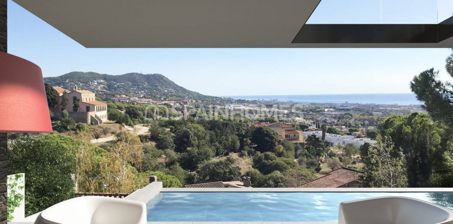 Villa de 5 dormitorios en venta en Barcelona, Cataluña, Spain № 1302