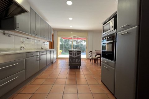 Villa de 4 dormitorios en venta en Barcelona, Cataluña, Spain № 1300 - foto 7