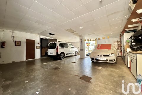 Villa de 6 dormitorios en venta en Pineda de Mar, Barcelona, Cataluña, Spain № 5015 - foto 9