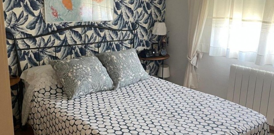 Сasa de 2 dormitorios en venta en Girona, Gerona, Cataluña, Spain № 5010