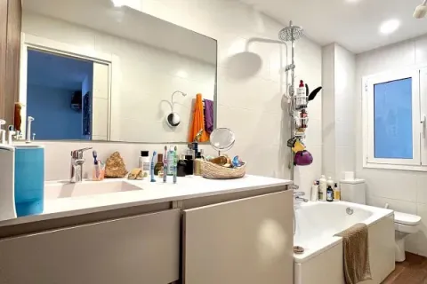 Apartamento de 3 dormitorios en venta en Barcelona, Cataluña, Spain № 1413 - foto 16