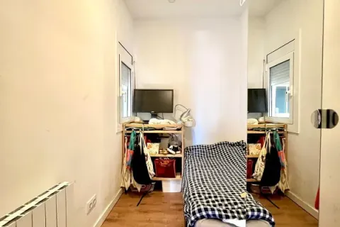 Apartamento de 3 dormitorios en venta en Barcelona, Cataluña, Spain № 1413 - foto 15