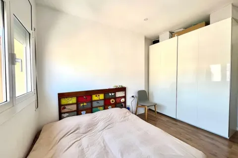 Apartamento de 3 dormitorios en venta en Barcelona, Cataluña, Spain № 1413 - foto 9