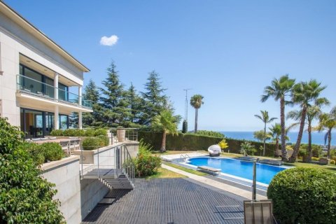 Сasa de 7 dormitorios en venta en Sant Andreu de Llavaneres, Barcelona, Cataluña, Spain № 1416