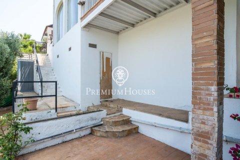 Сasa de 4 dormitorios en venta en Sitges, Barcelona, Cataluña, Spain № 2385 - foto 30