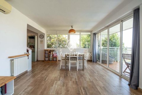 Сasa de 4 dormitorios en venta en Sitges, Barcelona, Cataluña, Spain № 2384 - foto 10