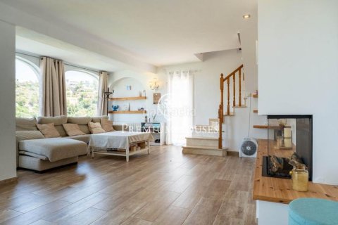 Сasa de 4 dormitorios en venta en Sitges, Barcelona, Cataluña, Spain № 2384 - foto 6