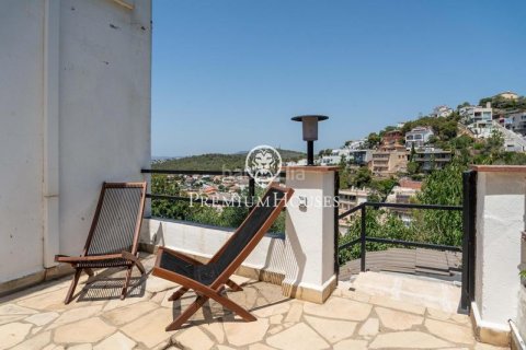 Сasa de 4 dormitorios en venta en Sitges, Barcelona, Cataluña, Spain № 2384 - foto 30
