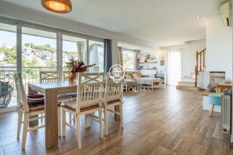Сasa de 4 dormitorios en venta en Sitges, Barcelona, Cataluña, Spain № 2384 - foto 8