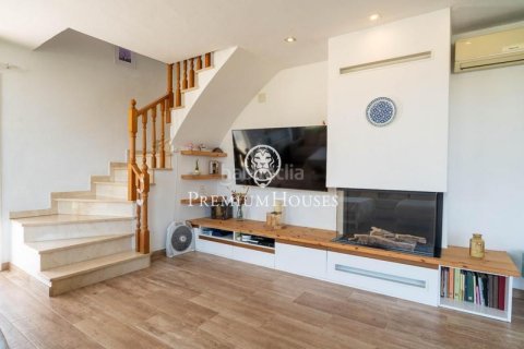 Сasa de 4 dormitorios en venta en Sitges, Barcelona, Cataluña, Spain № 2384 - foto 7