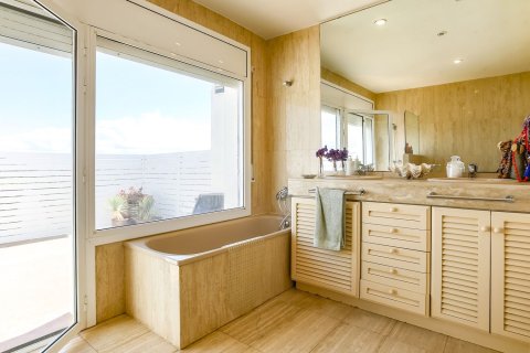 Сasa de 7 dormitorios en venta en Sitges, Barcelona, Cataluña, Spain № 6490 - foto 16