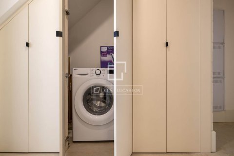 Apartamento de 2 dormitorios en alquiler en Barcelona, Cataluña, Spain № 6494 - foto 13