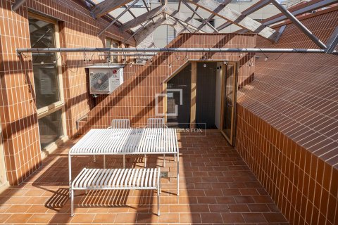 Apartamento de 2 dormitorios en alquiler en Barcelona, Cataluña, Spain № 6494 - foto 28