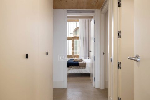 Apartamento de 2 dormitorios en alquiler en Barcelona, Cataluña, Spain № 6494 - foto 12