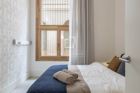 Apartamento de 2 dormitorios en alquiler en Barcelona, Cataluña, Spain № 6494 - foto 15