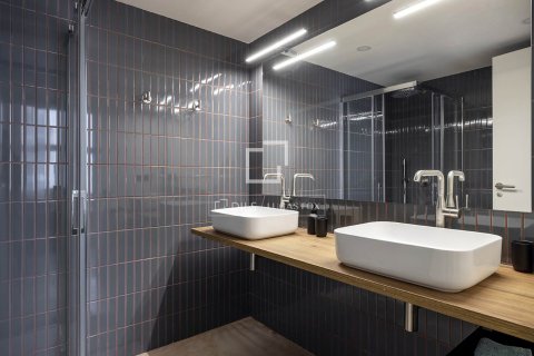 Apartamento de 2 dormitorios en alquiler en Barcelona, Cataluña, Spain № 6494 - foto 24