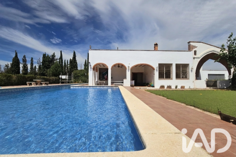 Сasa de 5 dormitorios en venta en Montbrió del Camp, Tarragona, Cataluña, Spain № 8389