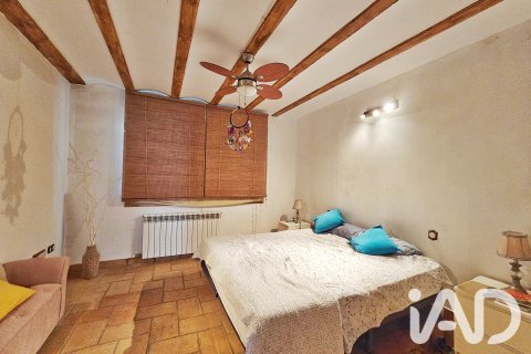 Сasa de 5 dormitorios en venta en Montbrió del Camp, Tarragona, Cataluña, Spain № 8389 - foto 13