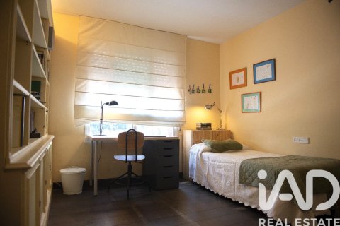 Сasa de 5 dormitorios en venta en Sant Andreu de Llavaneres, Barcelona, Cataluña, Spain № 8390 - foto 10