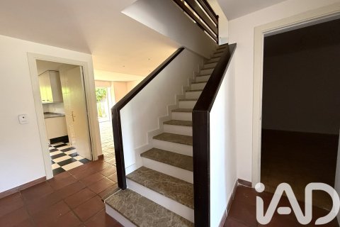 Сasa de 5 dormitorios en venta en Sant Andreu de Llavaneres, Barcelona, Cataluña, Spain № 8390 - foto 25