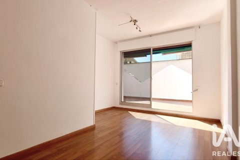 Ático de 1 dormitorio en venta en Barcelona, Cataluña, Spain № 8372 - foto 21