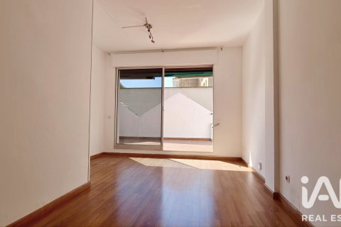 Ático de 1 dormitorio en venta en Barcelona, Cataluña, Spain № 8372 - foto 20