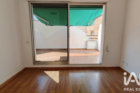 Ático de 1 dormitorio en venta en Barcelona, Cataluña, Spain № 8372 - foto 19