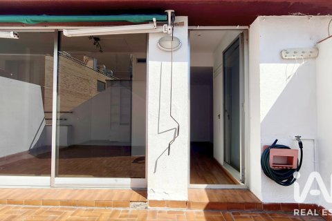 Ático de 1 dormitorio en venta en Barcelona, Cataluña, Spain № 8372 - foto 9