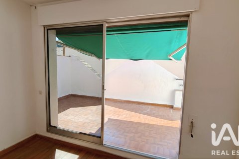 Ático de 1 dormitorio en venta en Barcelona, Cataluña, Spain № 8372 - foto 18