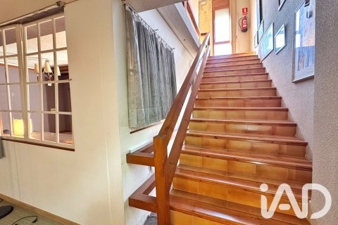 Propiedad comercial de 826 m² en venta en Móra d'Ebre, Tarragona, Cataluña, Spain № 8371 - foto 10