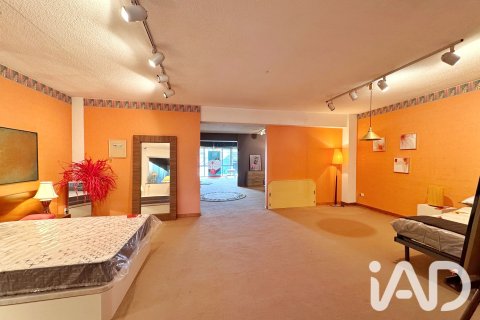 Propiedad comercial de 826 m² en venta en Móra d'Ebre, Tarragona, Cataluña, Spain № 8371 - foto 25