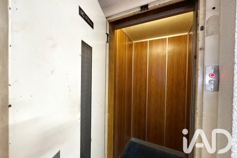 Propiedad comercial de 826 m² en venta en Móra d'Ebre, Tarragona, Cataluña, Spain № 8371 - foto 4