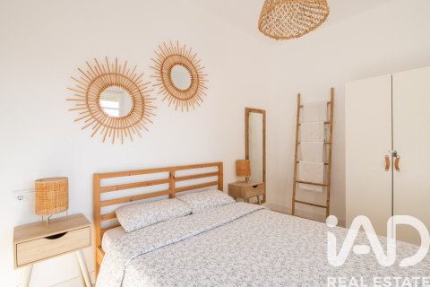 Apartamento de 3 dormitorios en venta en Barcelona, Cataluña, Spain № 8373 - foto 9