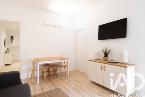 Apartamento de 3 dormitorios en venta en Barcelona, Cataluña, Spain № 8373 - foto 21