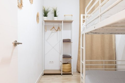 Apartamento de 3 dormitorios en venta en Barcelona, Cataluña, Spain № 8373 - foto 18