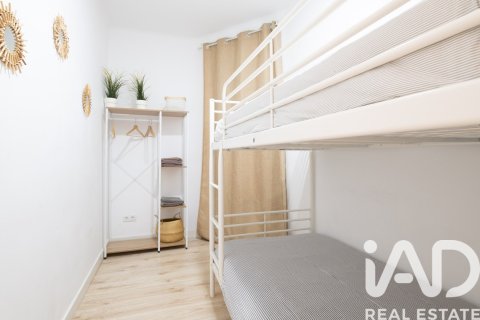 Apartamento de 3 dormitorios en venta en Barcelona, Cataluña, Spain № 8373 - foto 20