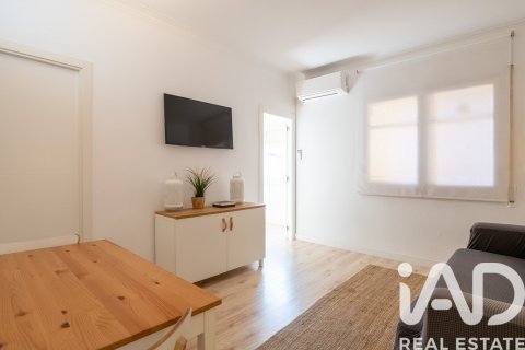 Apartamento de 3 dormitorios en venta en Barcelona, Cataluña, Spain № 8373 - foto 5